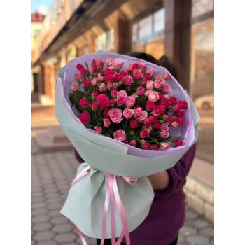 Букет из 31 спрей розы